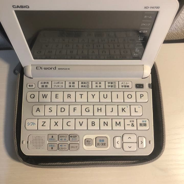 美品　電子辞書 EX-word DATALUS10 ケース付