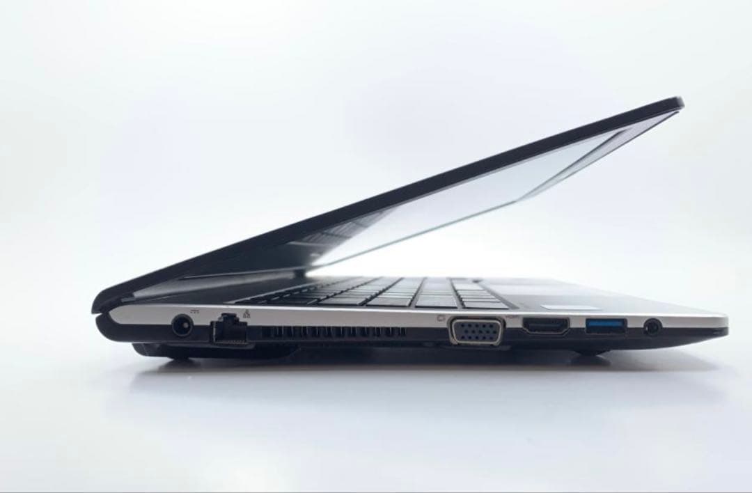 富士通ノートパソコンcore i5 windows11 8gb 256ssd