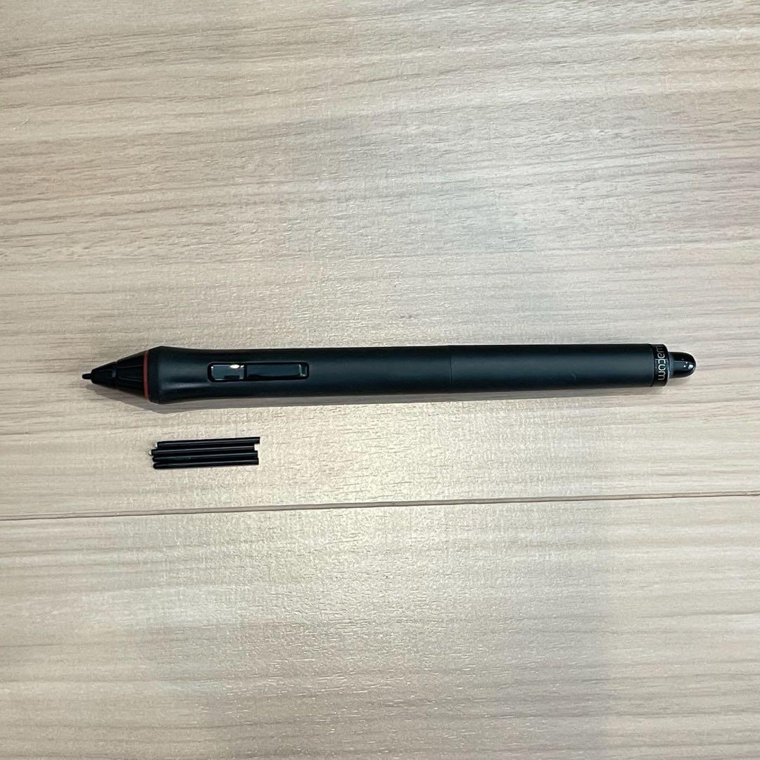 Wacom Cintiq 13HD DTK-1301 ワコム　液タブ