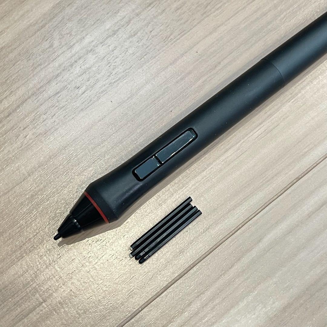 Wacom Cintiq 13HD DTK-1301 ワコム　液タブ