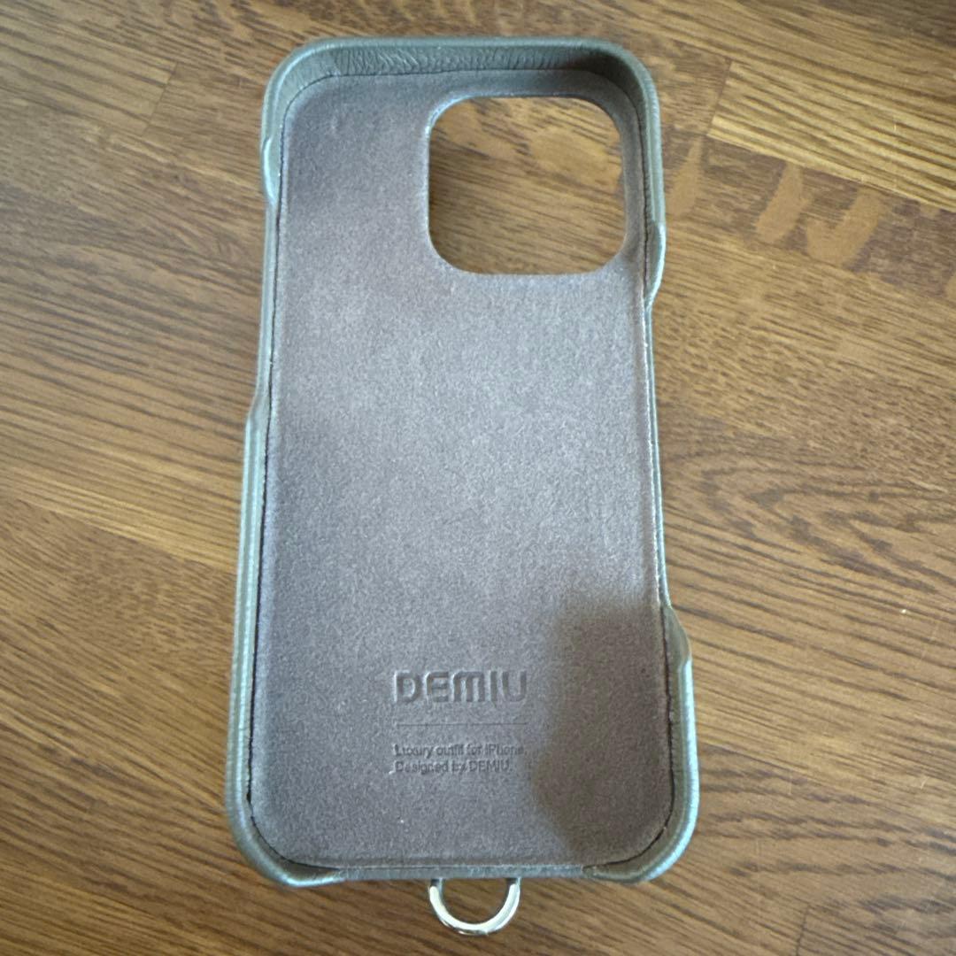 DEMIU デミュウ バロン　iPhone16Proケース