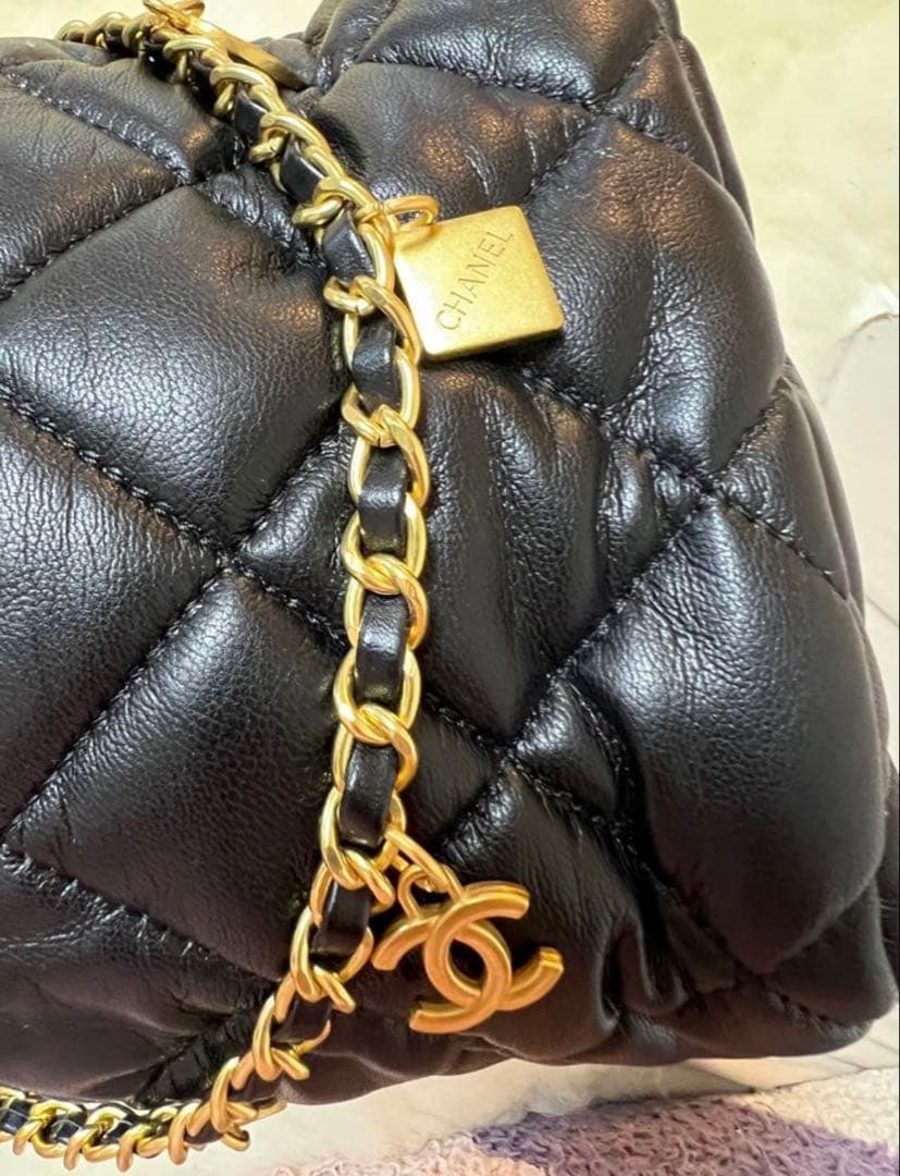 週末セール　CHANELノベルティ キルティングショルダーバッグ