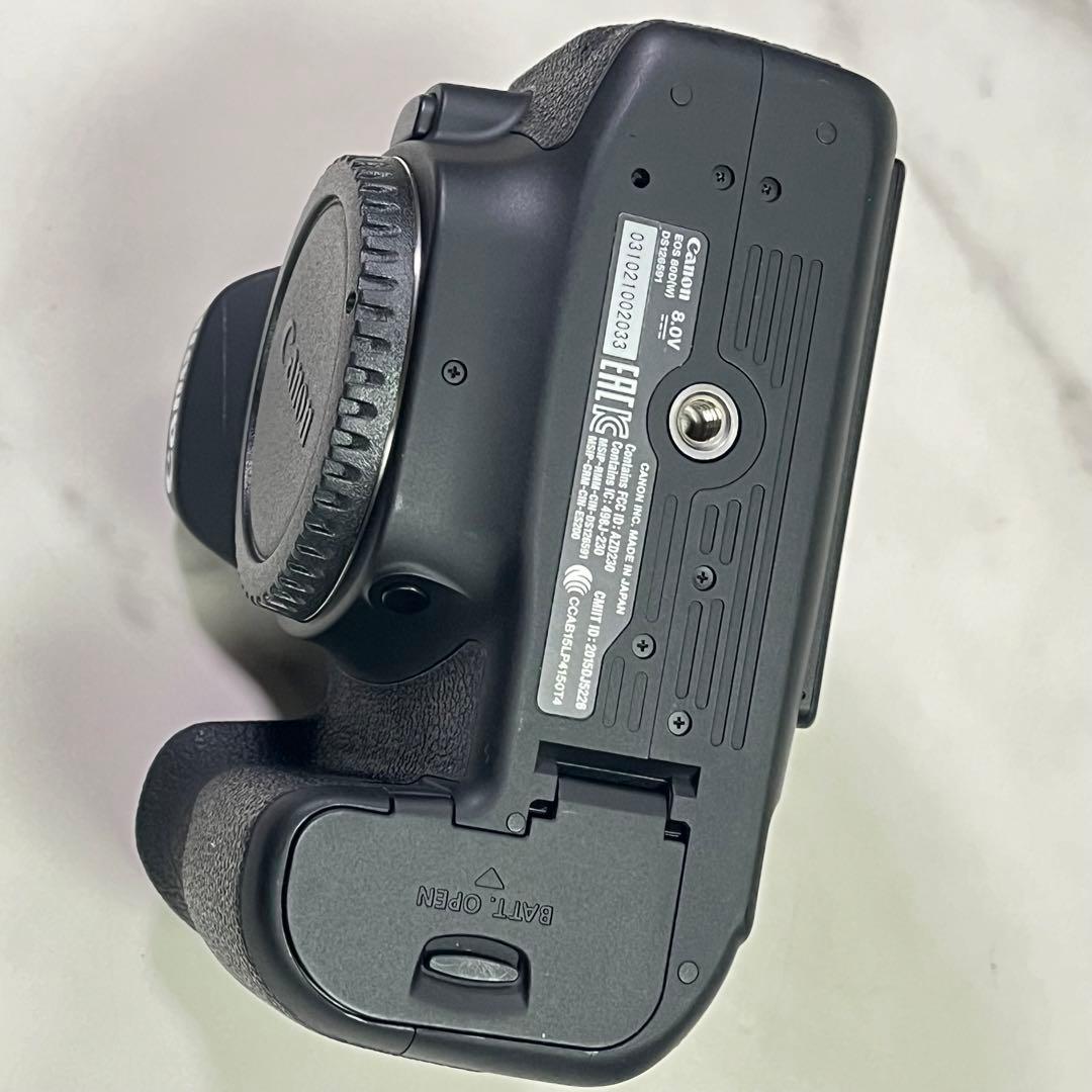 デジタルカメラ Canon EOS 80D EF-S 18-135mm f/3.5-5.6 IS