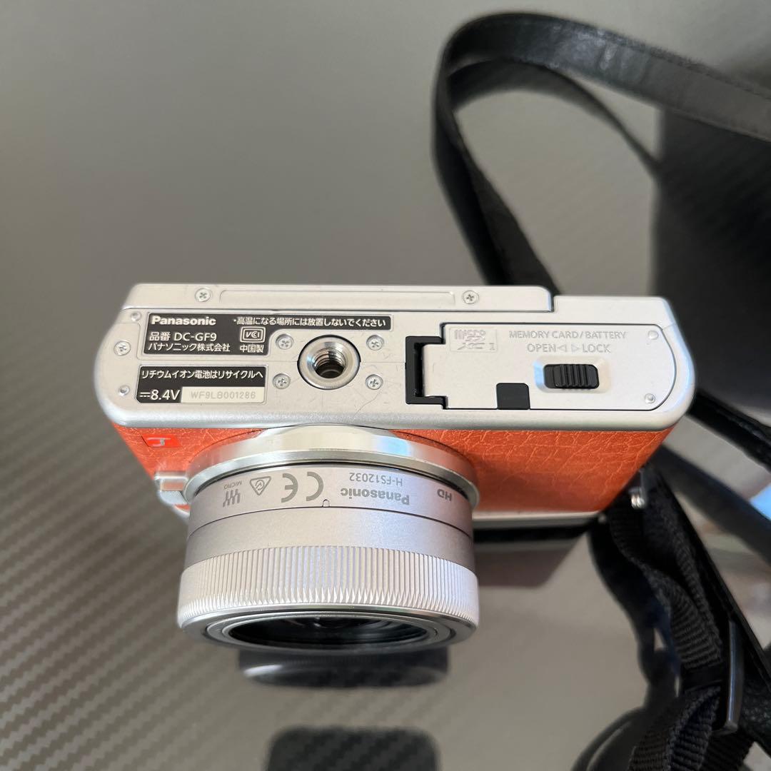 カメラ　Panasonic LUMIX DC-GF9W デジタル一眼レフ
