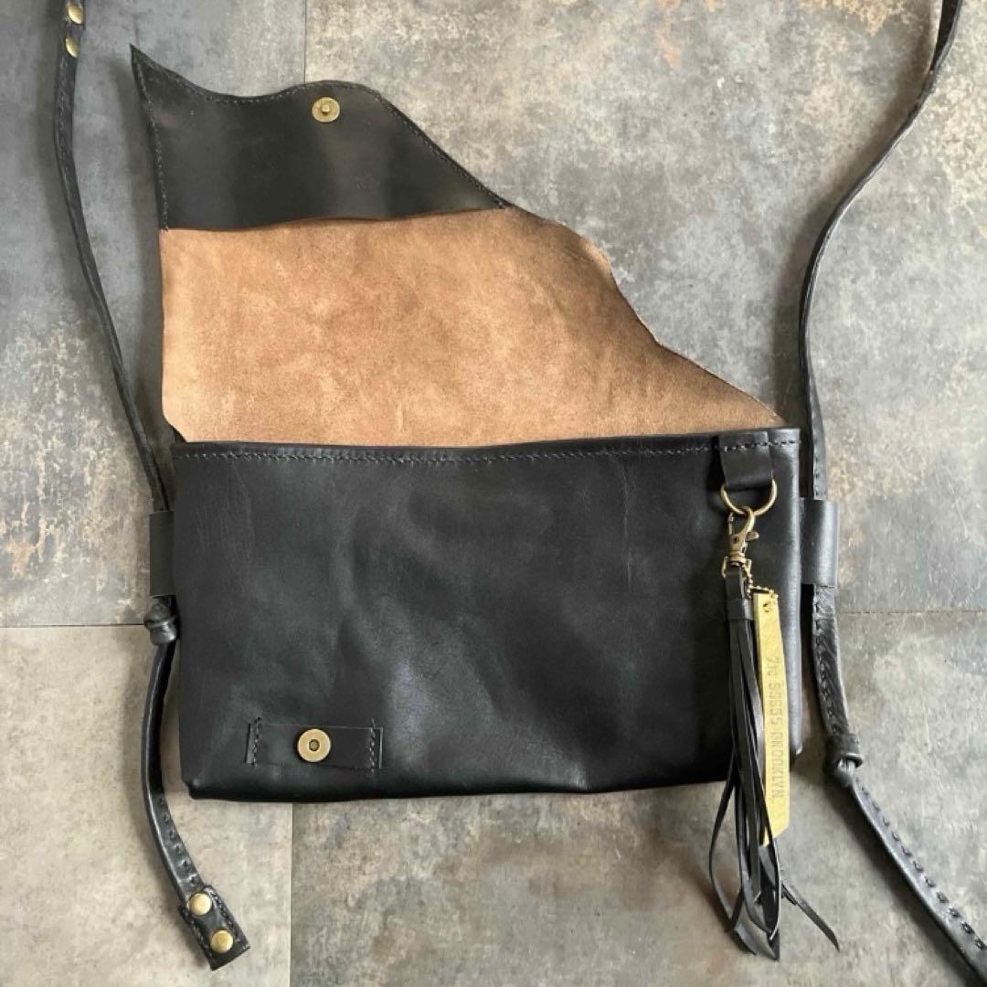 本革☆レザーバッグ　ショルダーバッグ　レザーポシェット　ヌメ革ブラック