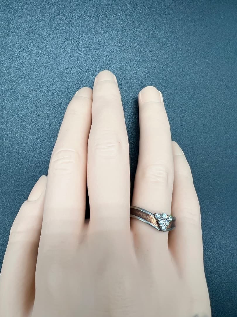 K18ホワイトゴールド ダイヤモンドリング　山崎裕見子・作