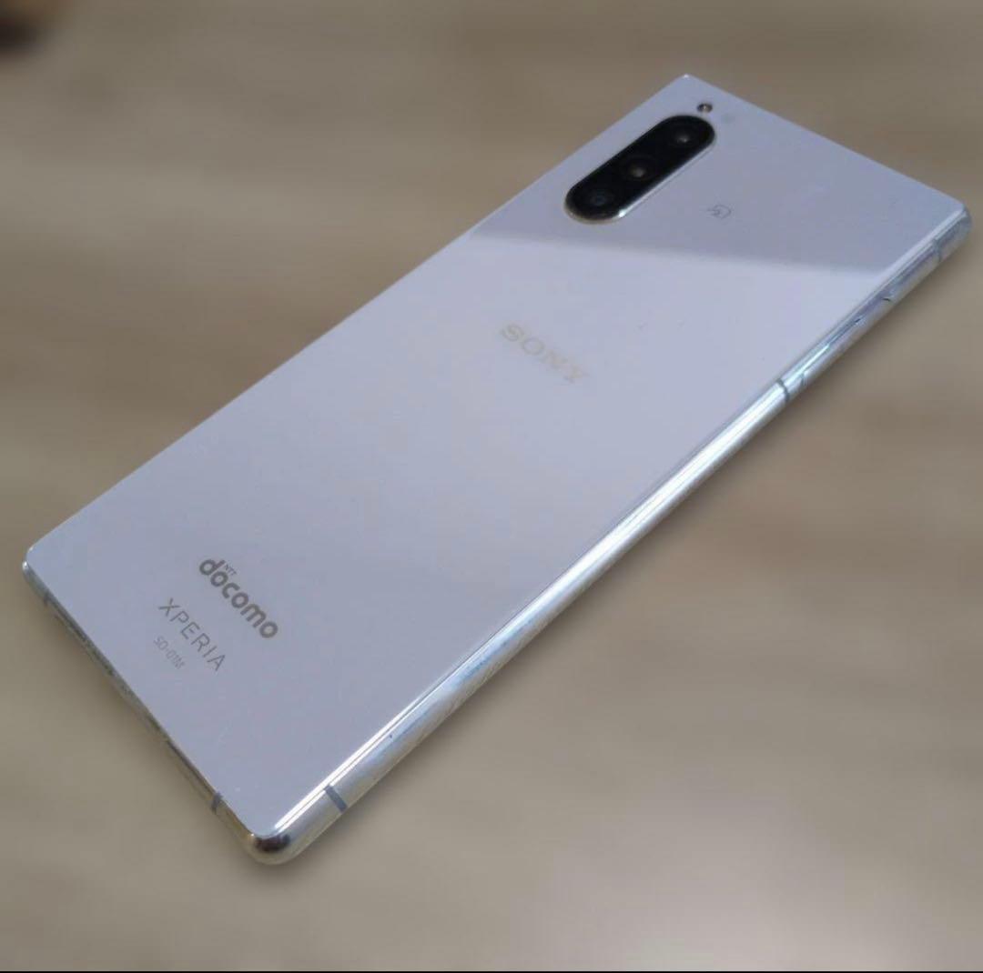 Sony Xperia 5 docomo シルバー 本体
