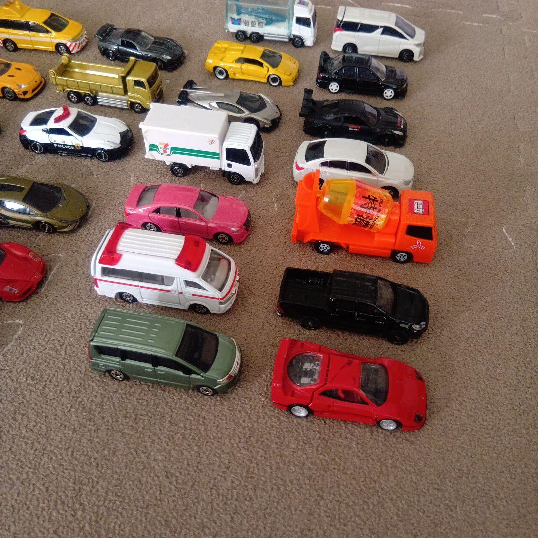 トミカいっぱい