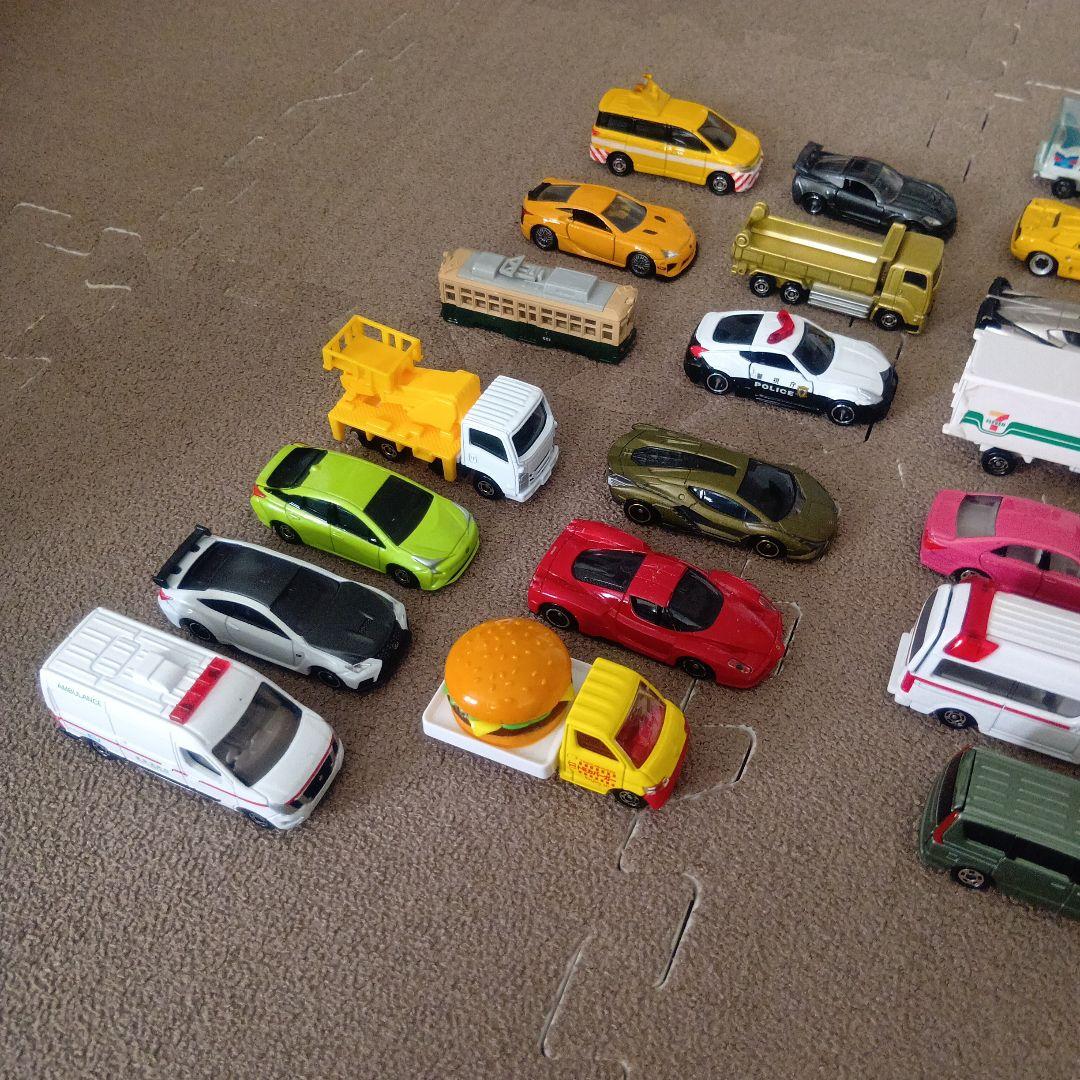 トミカいっぱい