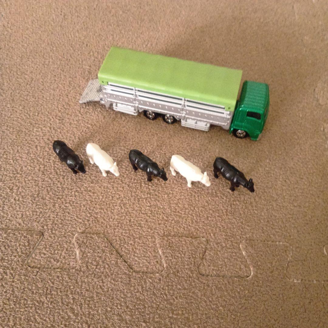 トミカいっぱい