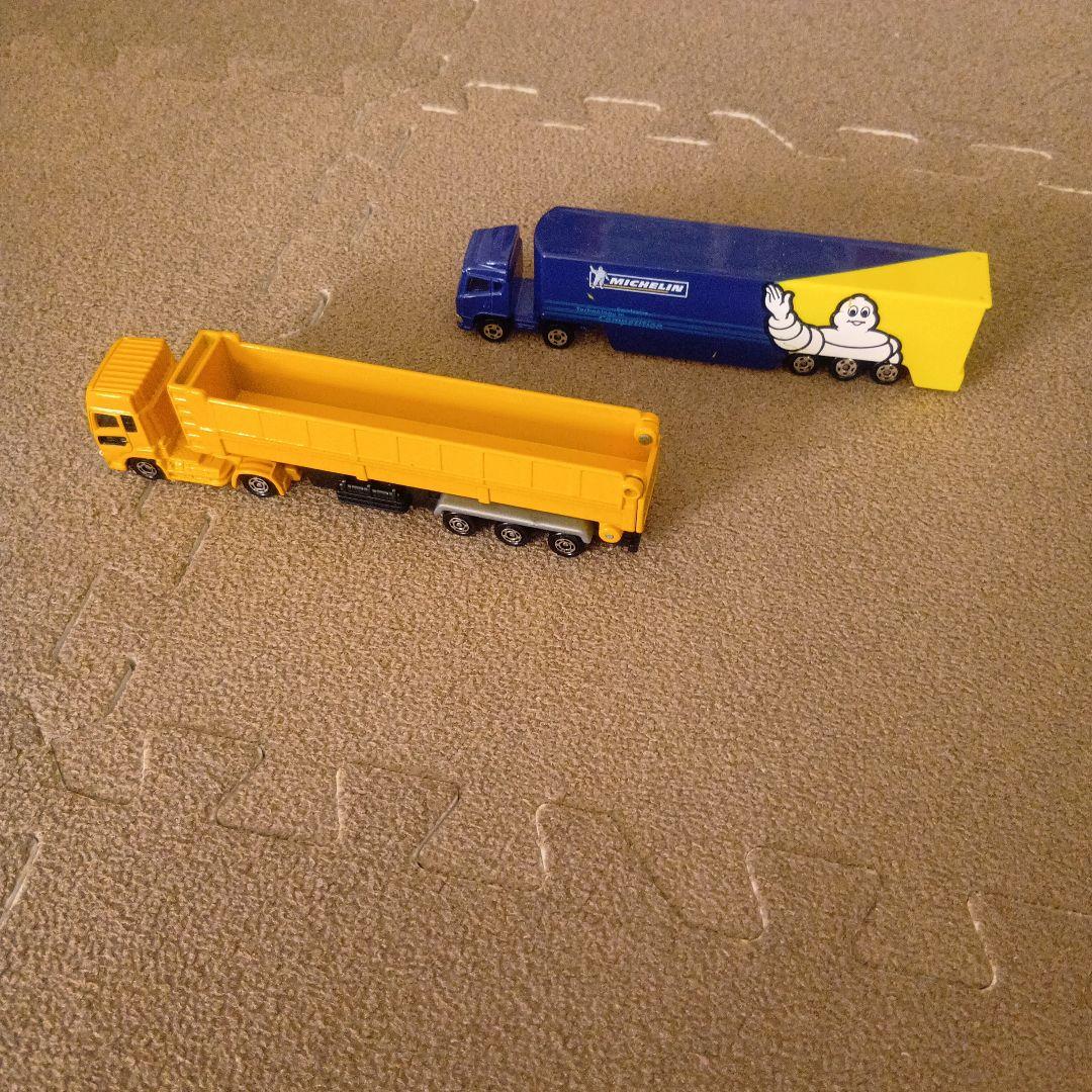 トミカいっぱい