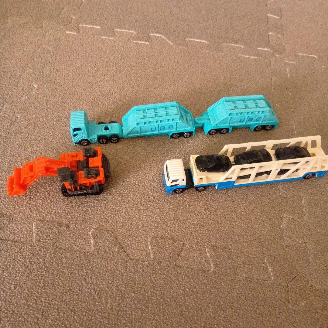 トミカいっぱい
