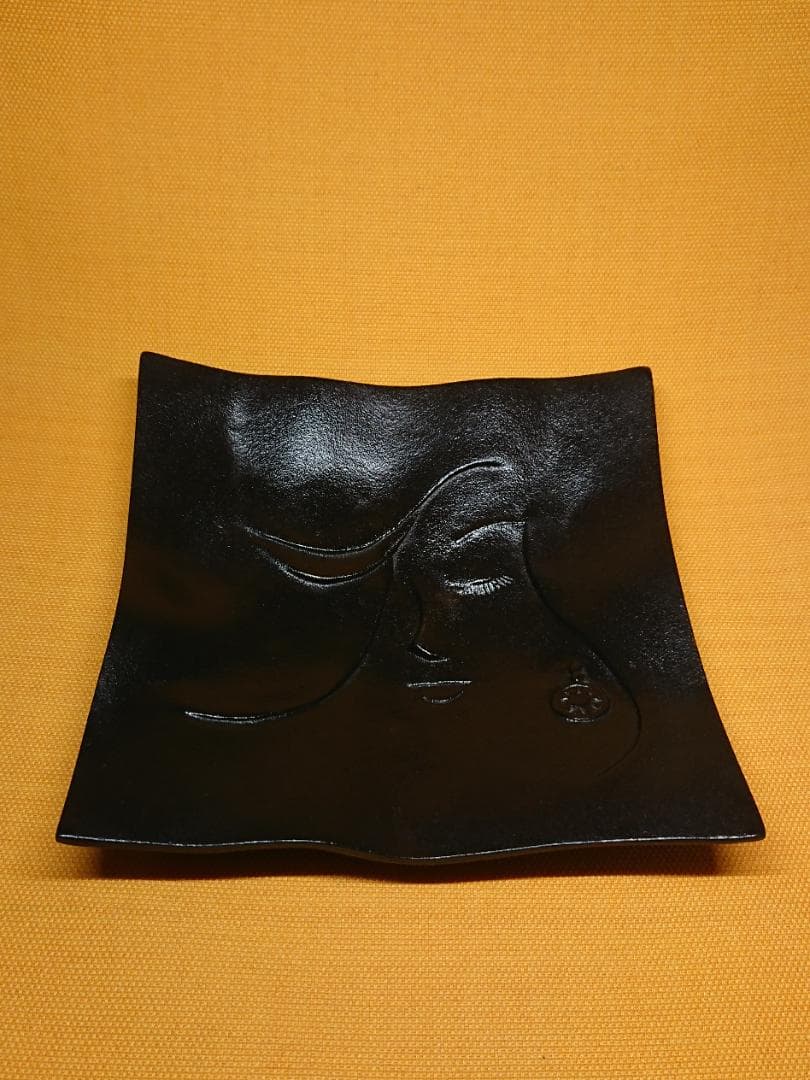 皿　金属　小物入れ　オブジェ　置物　インテリア　工芸品　美術品　A1659