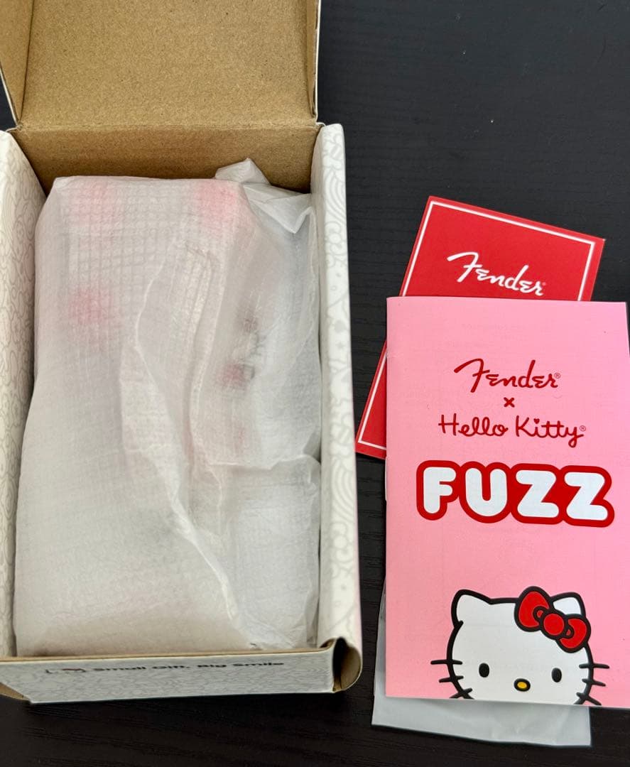 Fender×ハローキティ FUZZ エフェクター ホワイト (16)