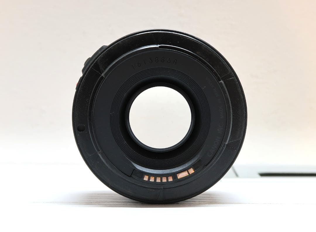 キヤノン　単焦点レンズEF50mm F1.8 II