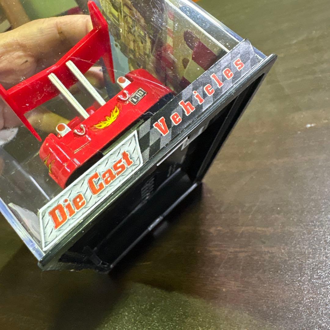 SA553 ピクサー カーズ 2 ライトニングメーターダイキャストカー