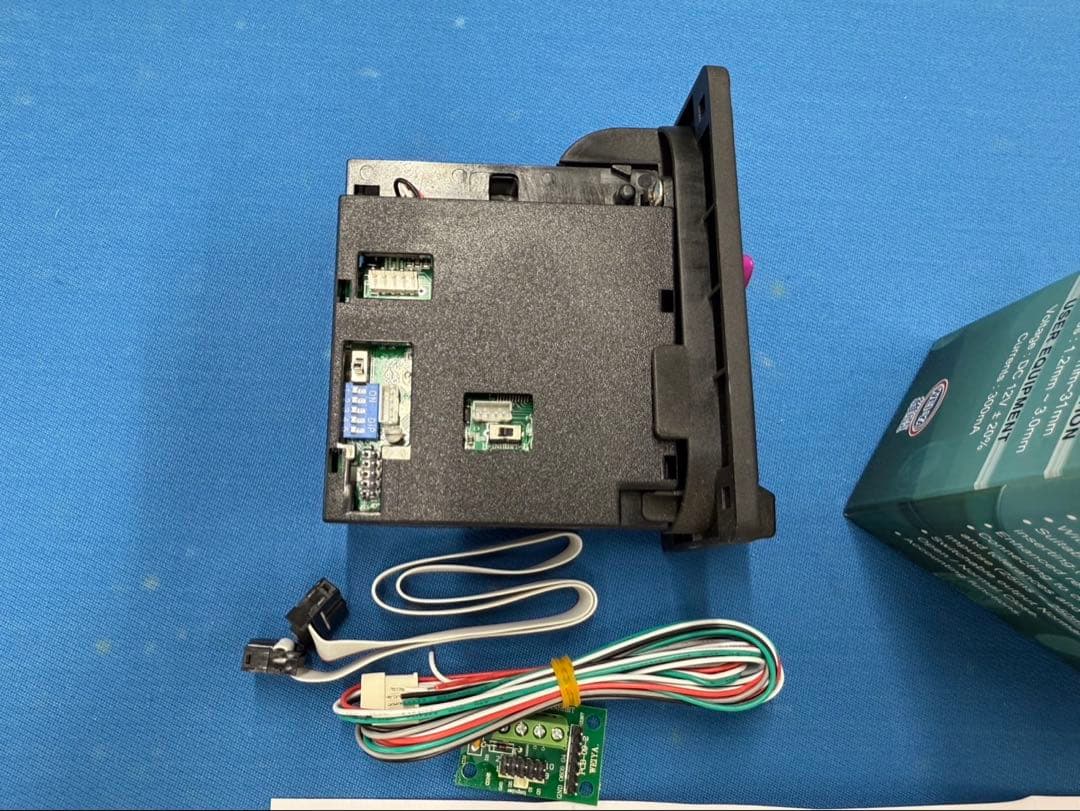 新品　8金種対応マルチ電子セレクター（クレジット調整機能付）　未使用品