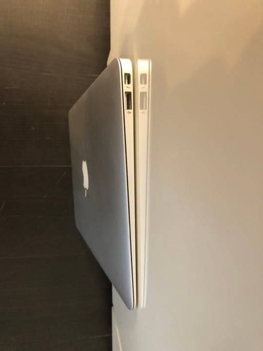 MacBook本体 MacBook Air mid 2012