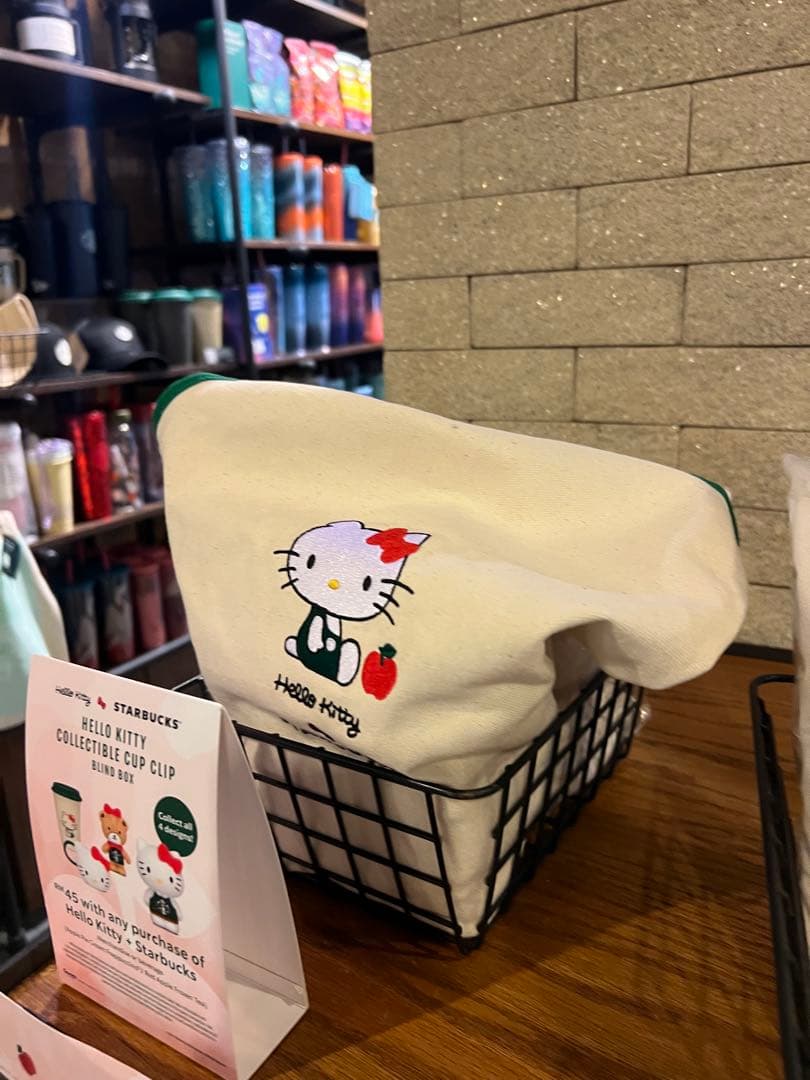 スターバックス×ハローキティコラボ　エプロン