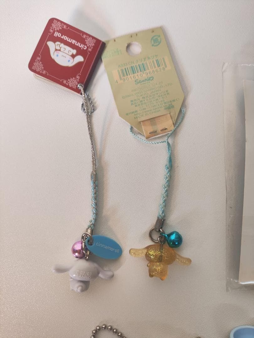サンリオ シナモロール キーホルダー12個とミニチュアアイテム数点