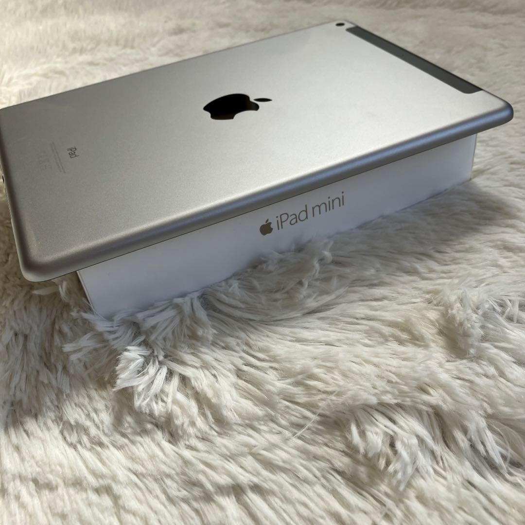 【完動品】iPad 第6世代 128GB SIMフリー 【すぐ発送】