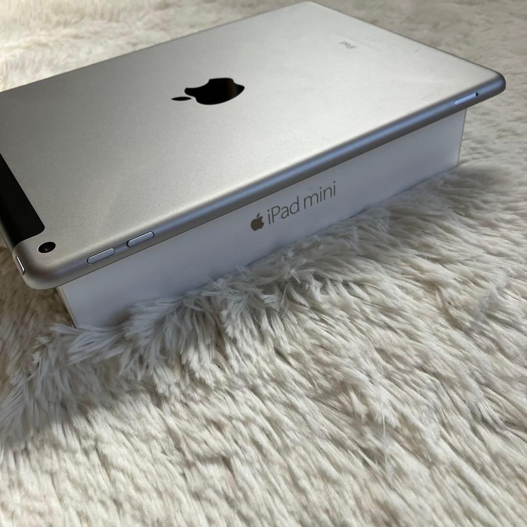 【完動品】iPad 第6世代 128GB SIMフリー 【すぐ発送】