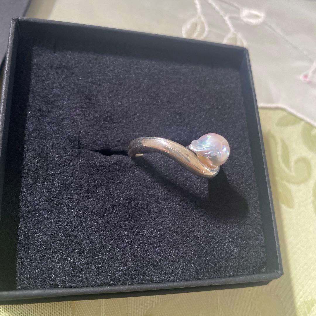 真珠 波状デザイン リング、セブンナイン。