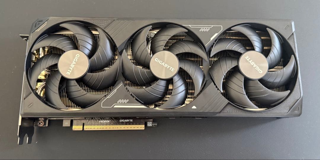 グラフィックボード・グラボ・ビデオカード RTX 5080 GIGABYTE WINDFORCE OC SFF 16G
