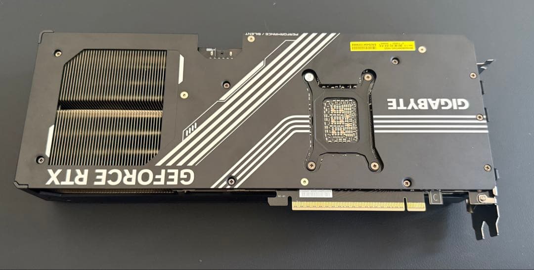 グラフィックボード・グラボ・ビデオカード RTX 5080 GIGABYTE WINDFORCE OC SFF 16G