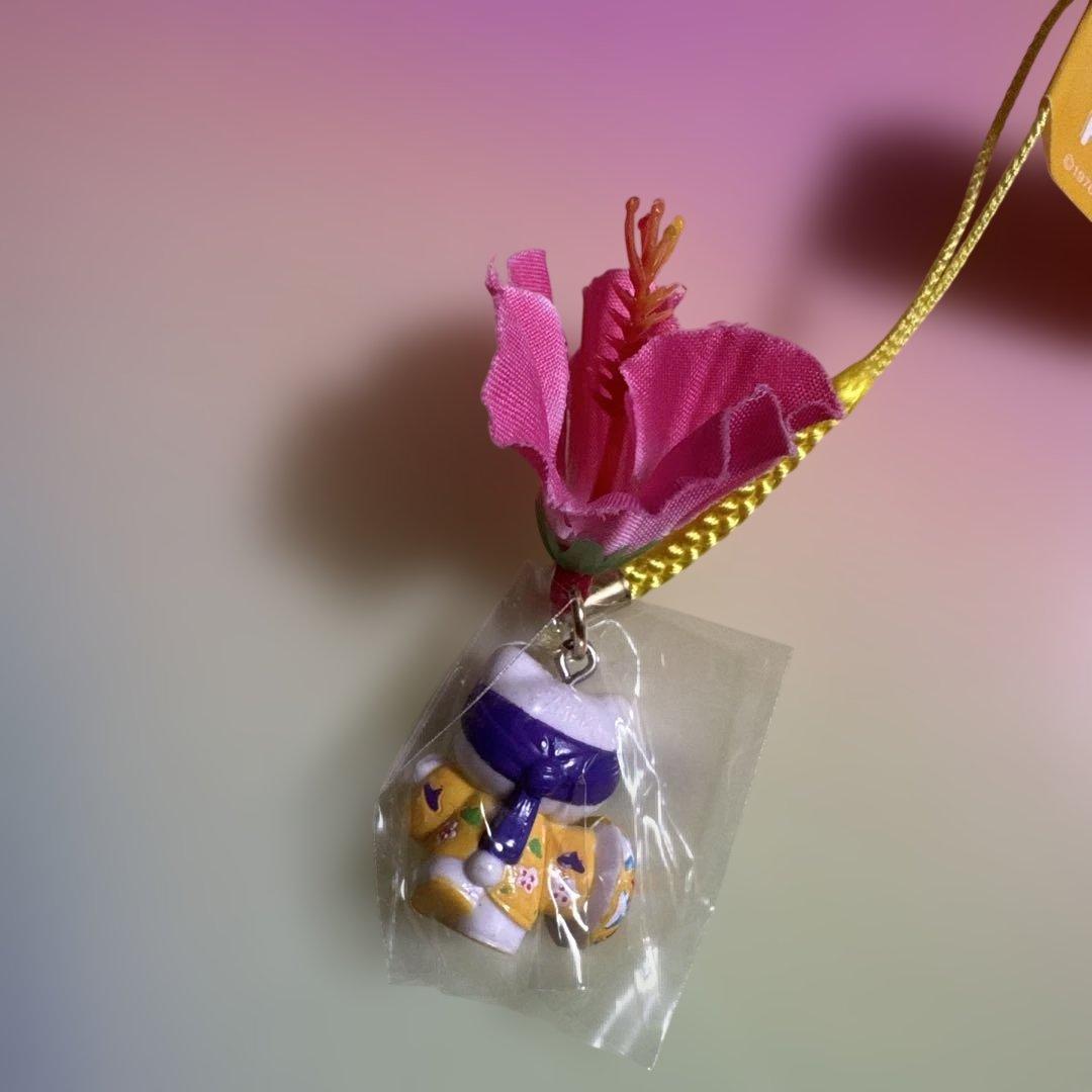 ご当地キティ　根付け　ハローキティ 沖縄限定　伝統衣装 ストラップ　　激レア