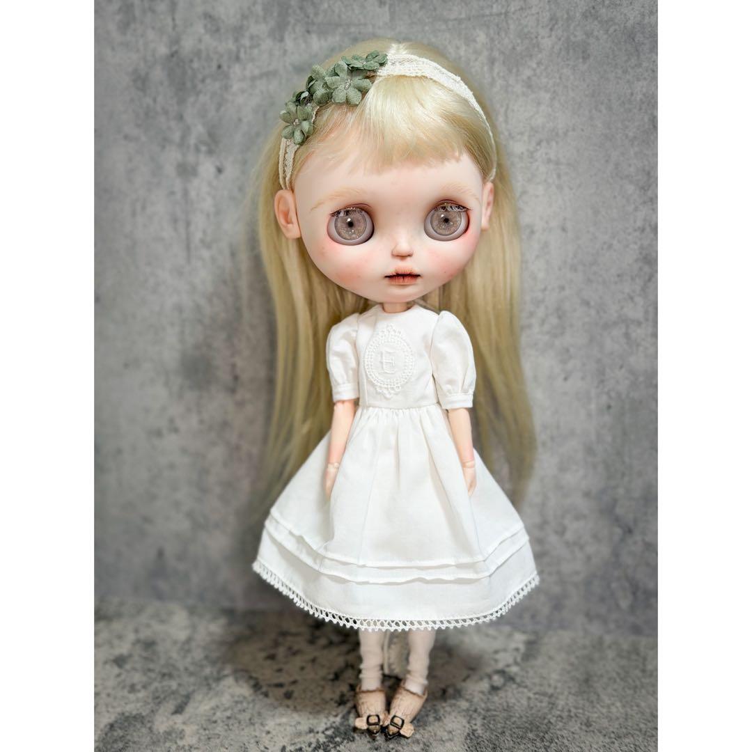 《かたちを変える記憶》ネオブライスアウトフィット　ドール服