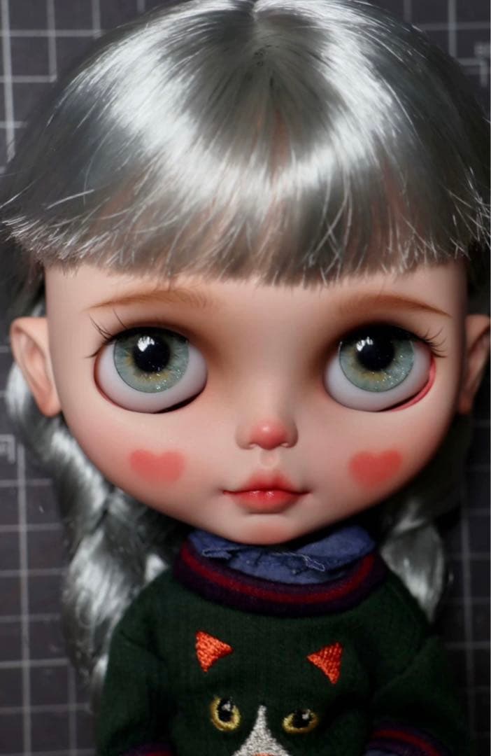 カスタムブライス 海外作家様 人形 猫ちゃんのような ハートのチークがかわいい