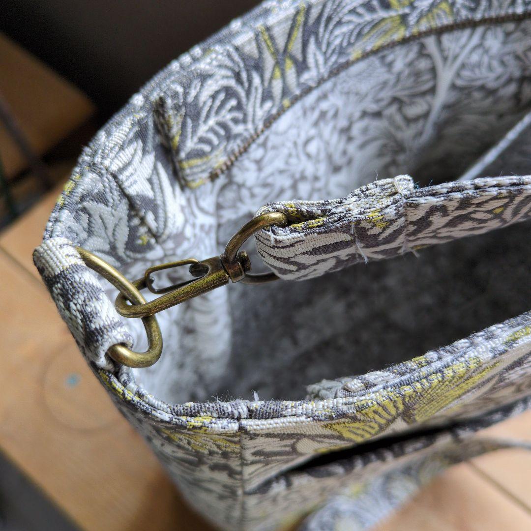 ウイリアムモリス〈スネークヘッド〉蓋付ショルダーバック