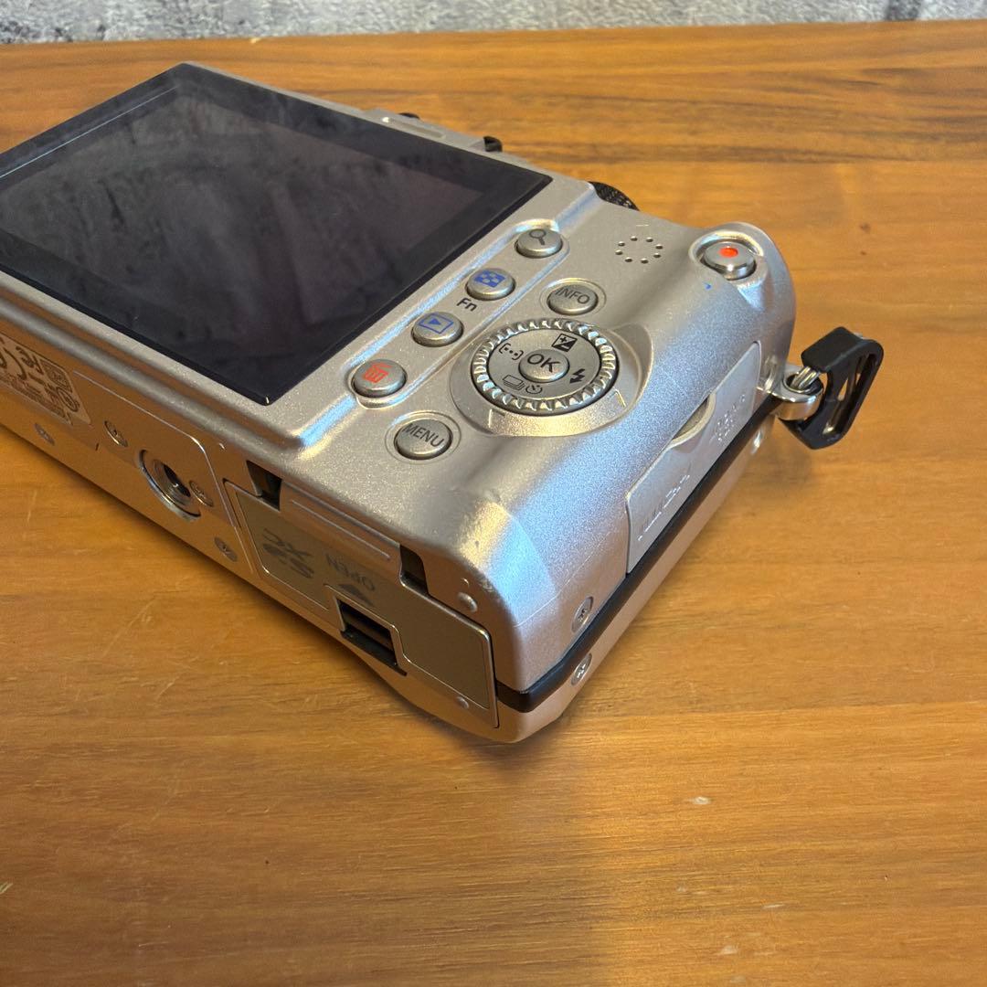 OLYMPUS PEN E-PL-2ミラーレスボディーのみ