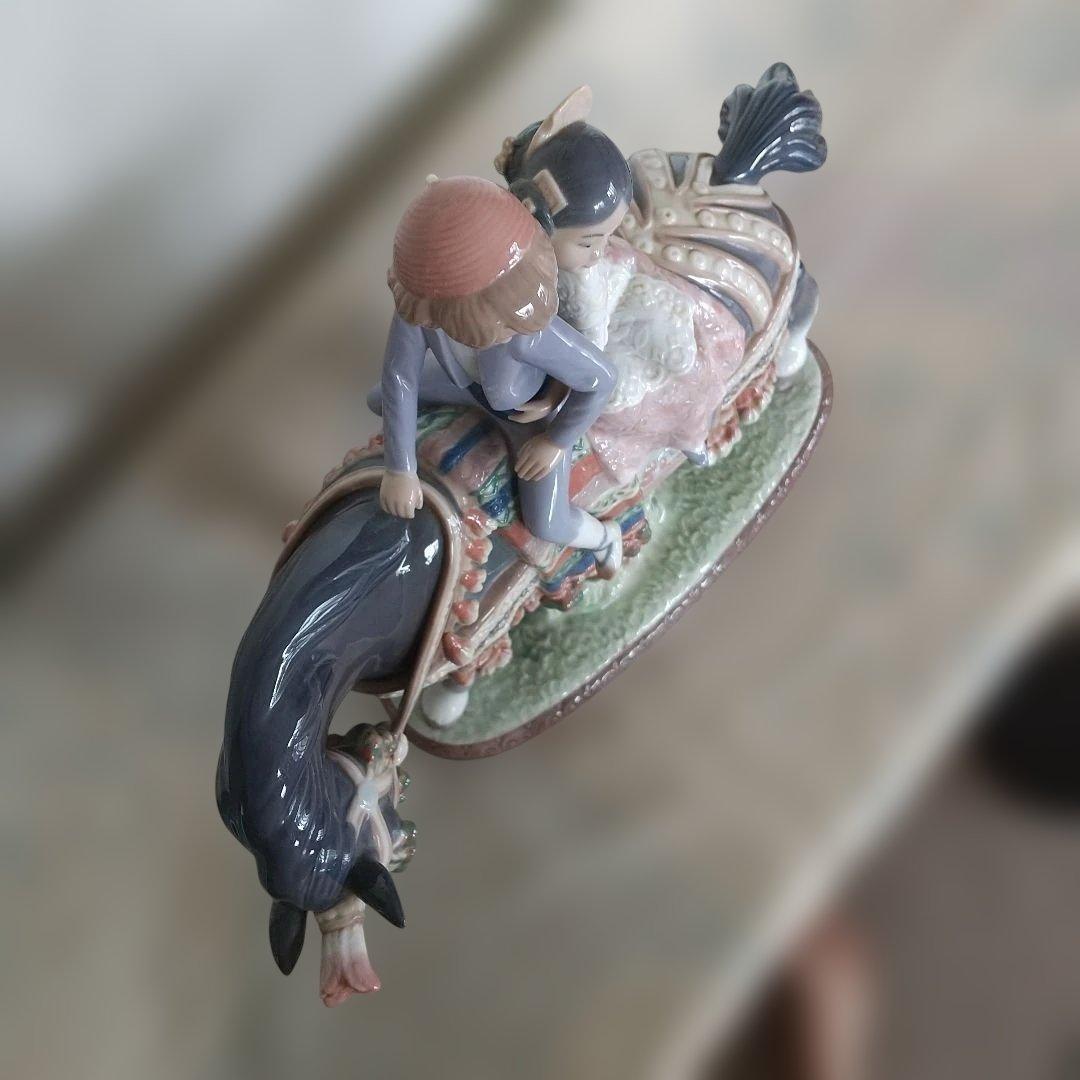 リヤドロ♦フィギュリン♥サンホセの祭り 少年・少女・馬・台座あり・ 廃盤