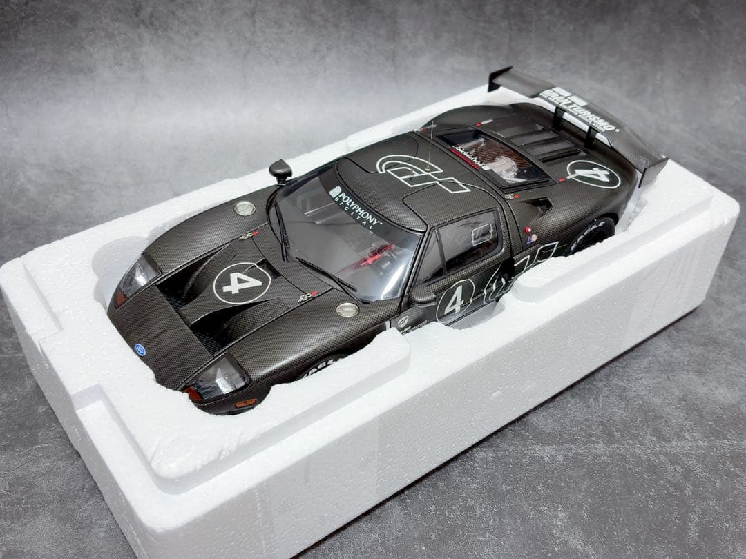 オートアート フォード グランツーリスモ 1/18 FORD GT