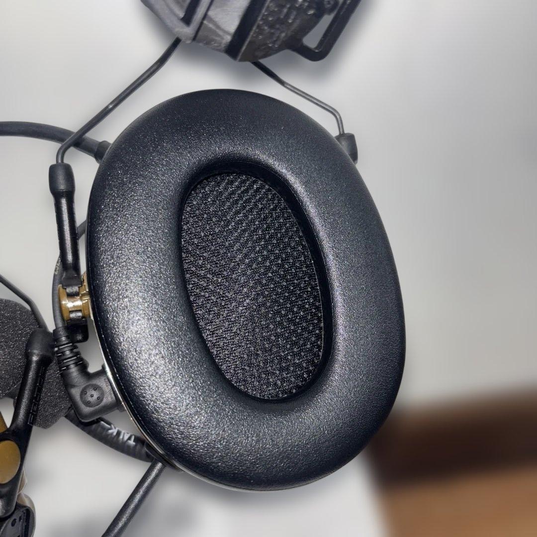 d*d様 未使用品　米軍放出品　実物　PELTOR COMTAC V 送料無料