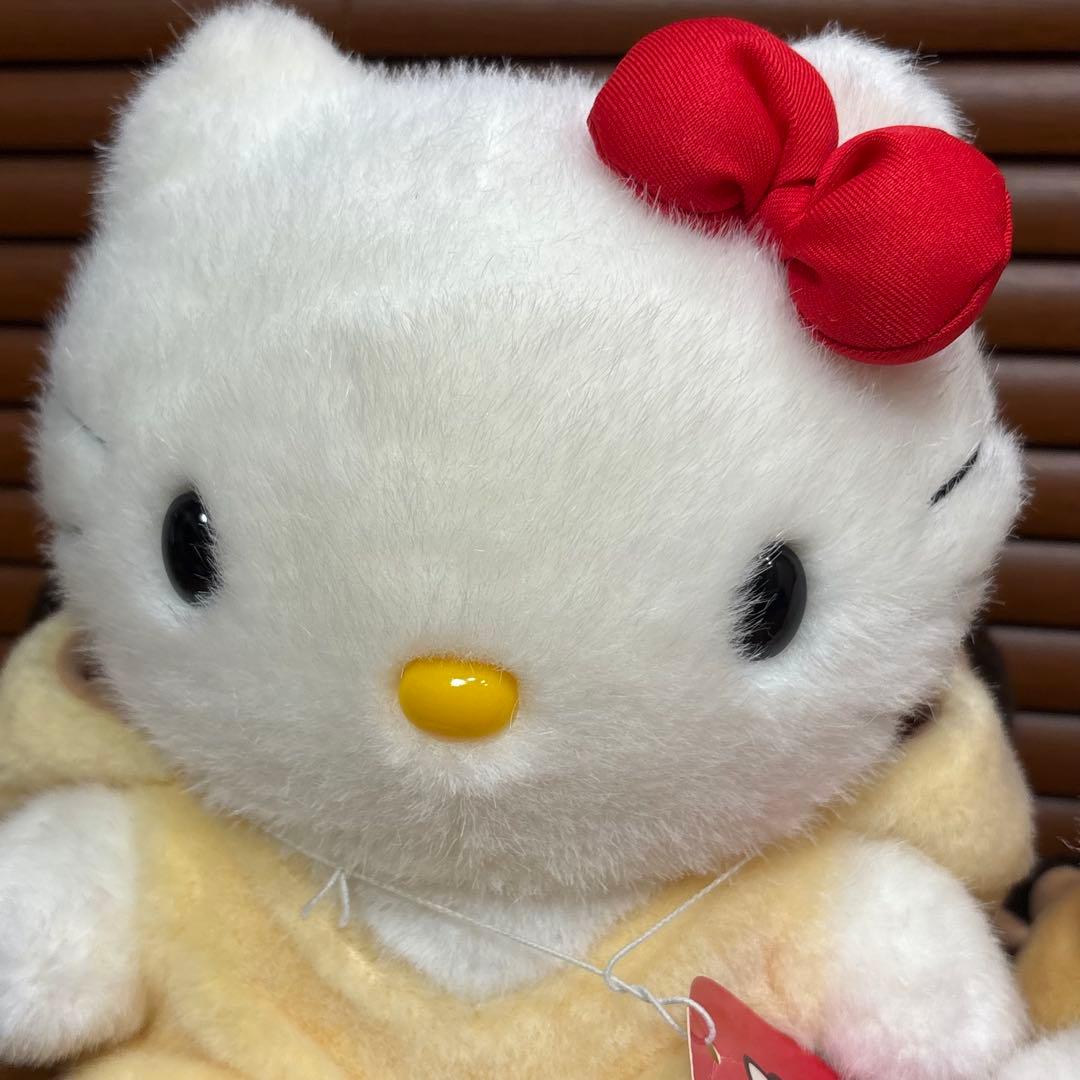 ハローキティ　ぬいぐるみ　2つ