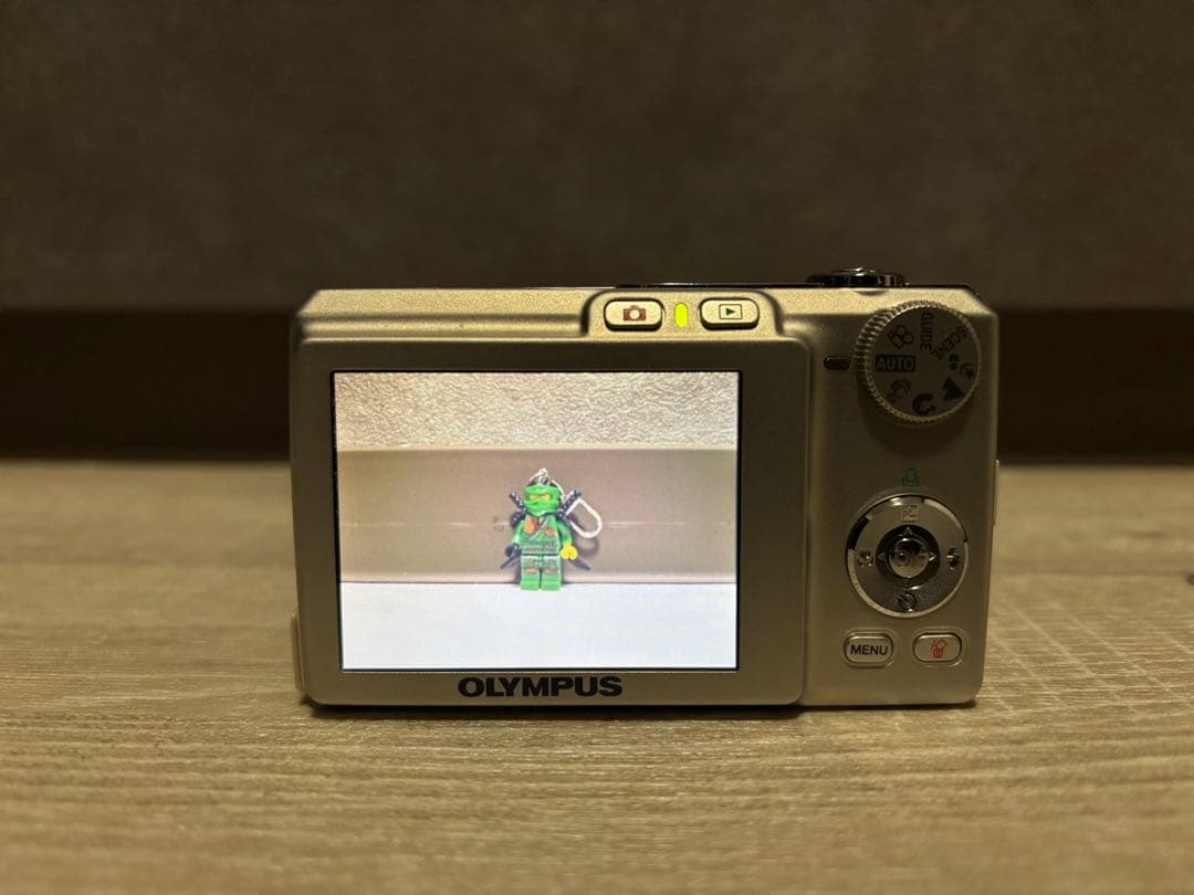 【極美品】OLYMPUS オリンパス FE-220 デジカメ
