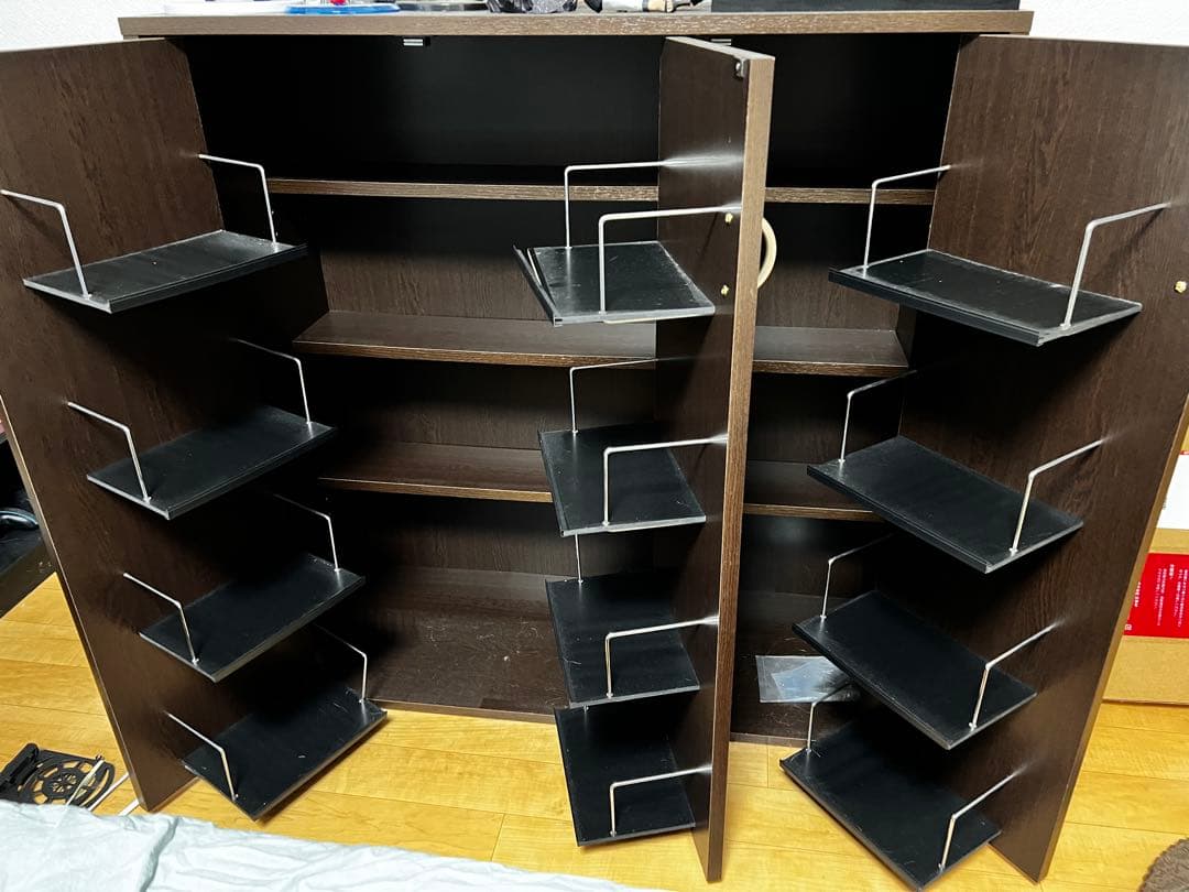 扉付き 本棚