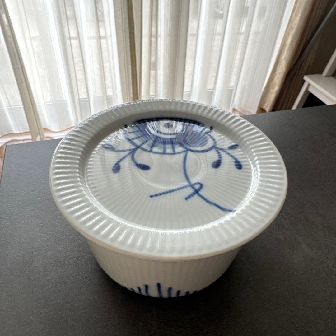 ロイヤルコペンハーゲン　蓋付きボウル