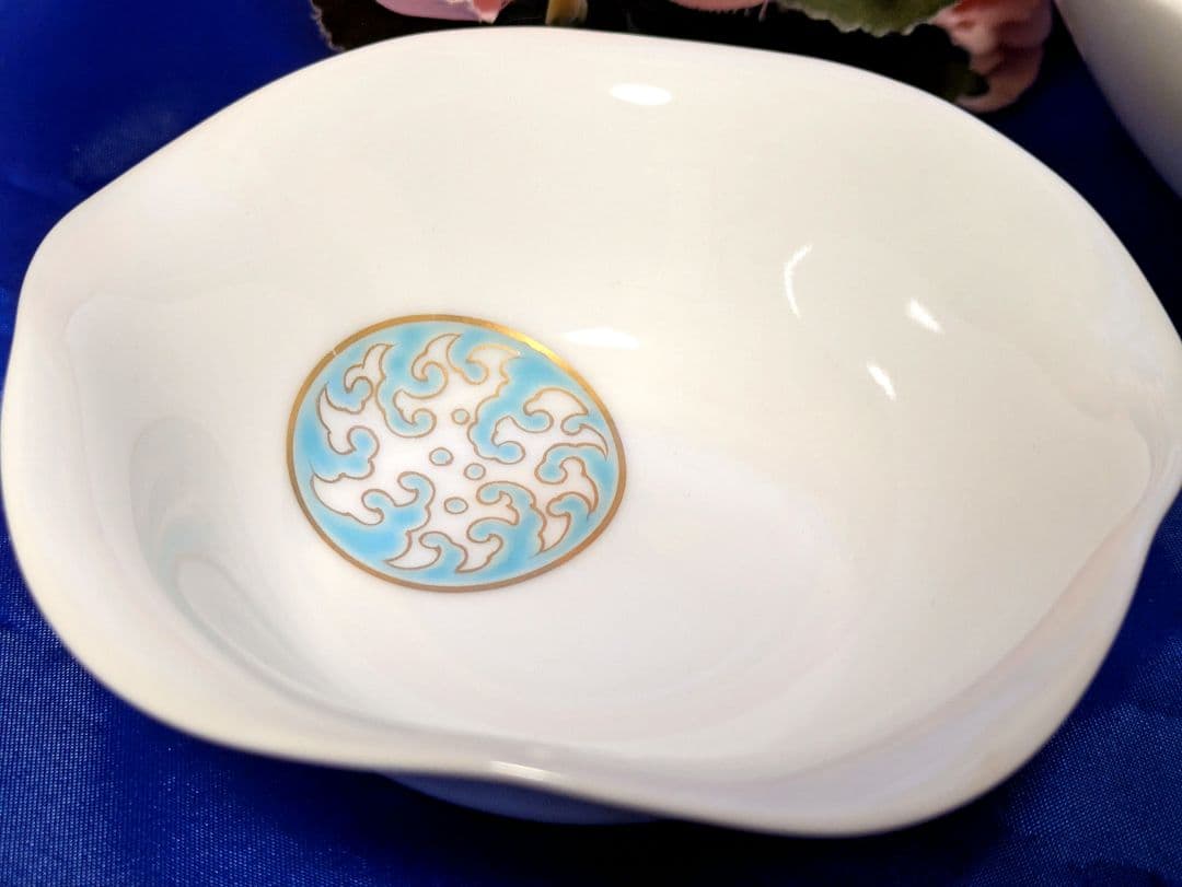メルカリ市お値下げ✿深川製磁✿寿赤絵・鉢＆小皿6点セット✿箱付未使用