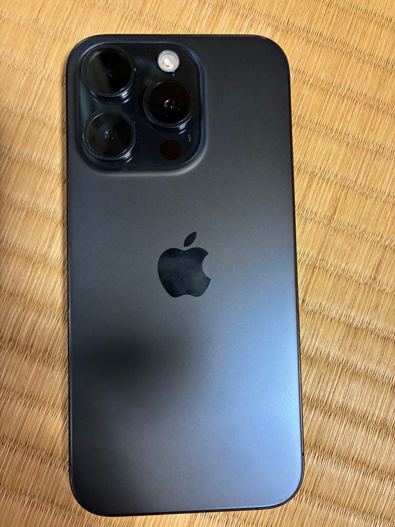 iPhone 15 Pro ブルー　バッテリー残量96% AppleCare有