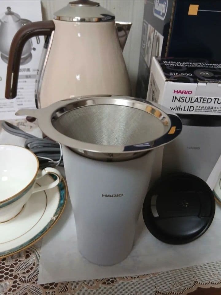 デロンギ 電気ケトル　ハリオ タンブラー　ノリタケ カップ＆ソーサー　ドリッパー