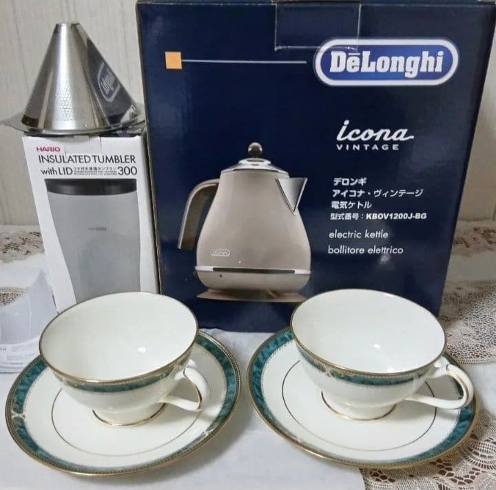 デロンギ 電気ケトル　ハリオ タンブラー　ノリタケ カップ＆ソーサー　ドリッパー