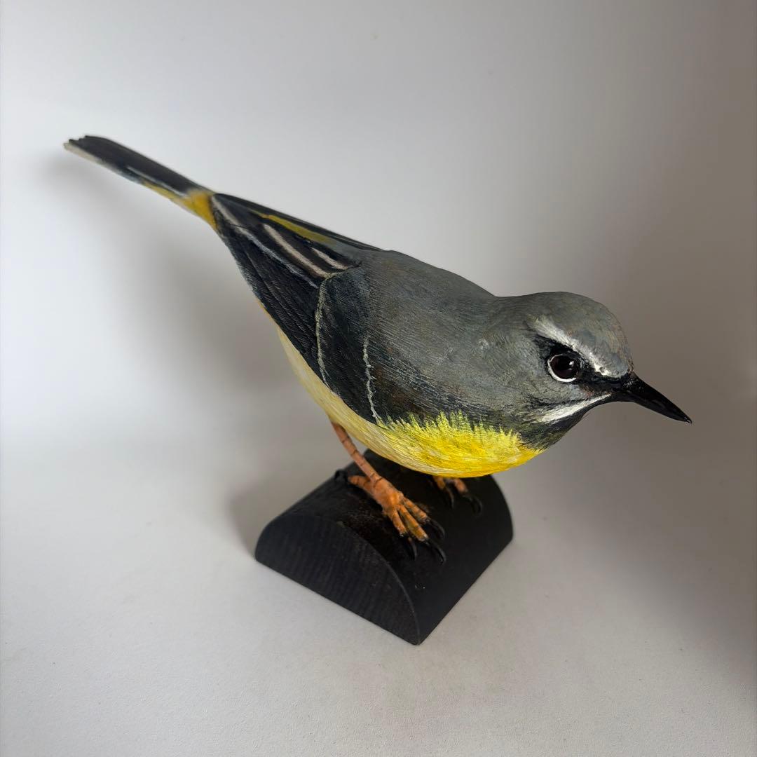 リアルバードカービング　野鳥「キセキレイ 」手彫り　木彫り　ハンドメイド　一点物