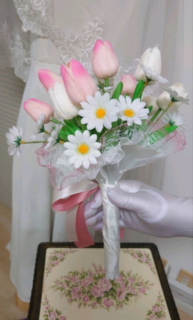 56チューリップとマーガレットのブーケ　結婚式や入学のお祝いに 如何でしょう