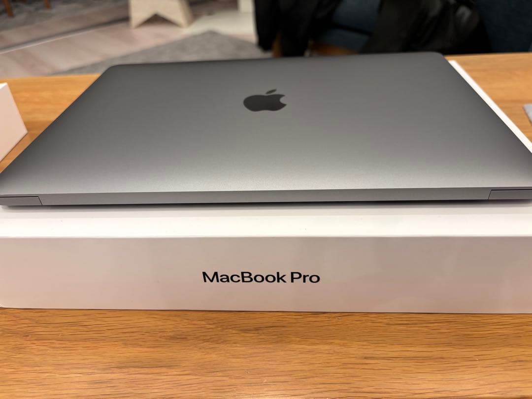 MacBook Pro13 2020 16GB/512GB 本体　スペースグレー