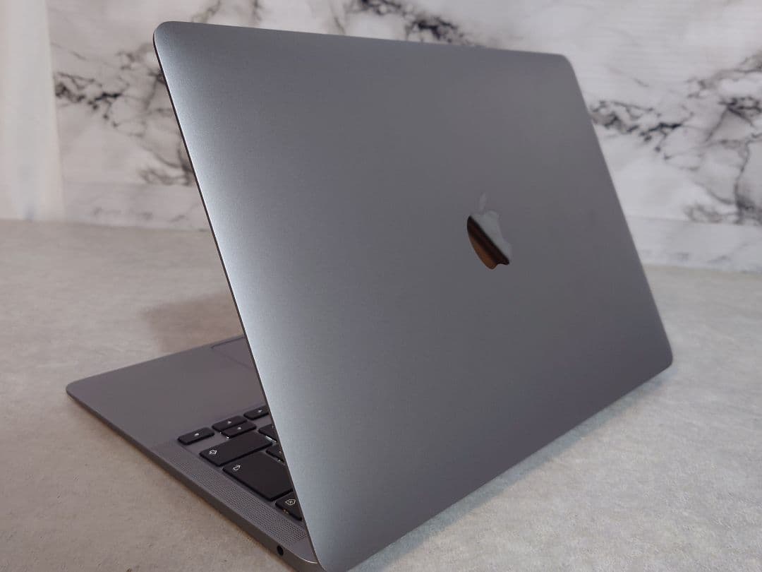 【美品】MacBookAir 2020 M1 8GB 256GB 本体