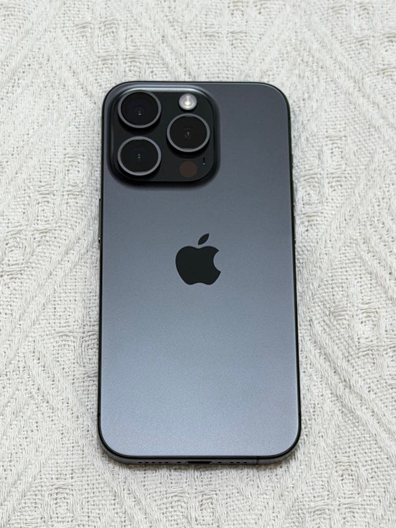 美品　セット品！　iPhone 15 pro 128GB ブラック